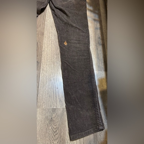 Women’s Volcom size 5 skinny cords - Picture 5 of 13